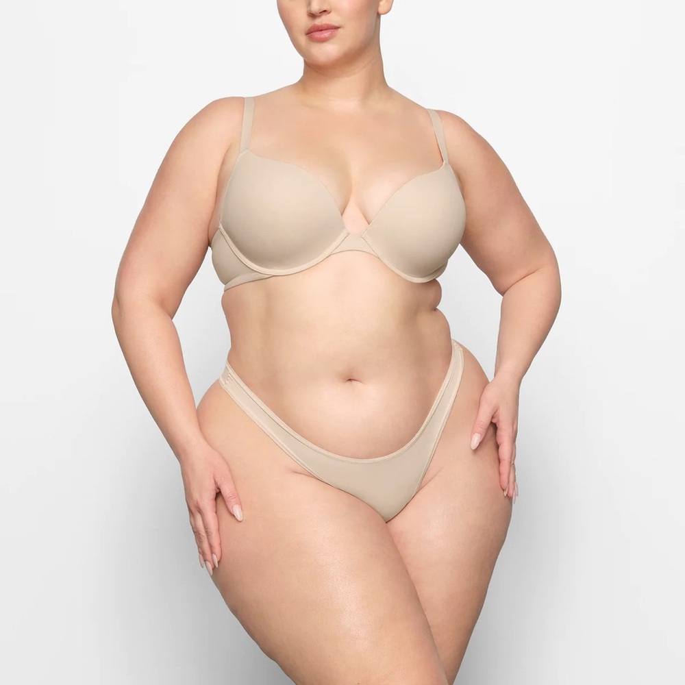 SKIMS Fits Everybody PUSH-UP BRA - 2295 - Picture 2 of 2